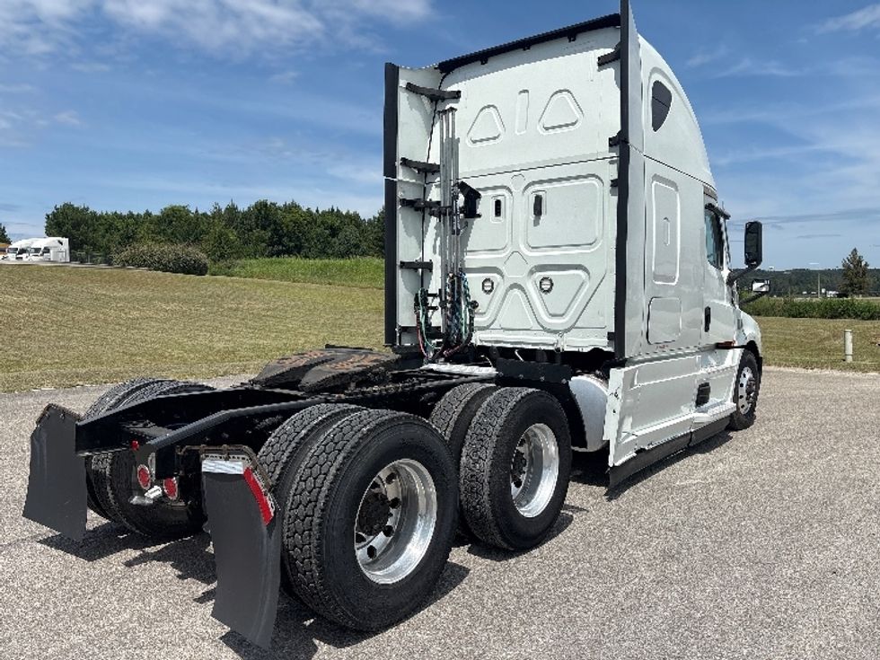 Sleeper Tractor-Heavy Duty Tractors-Freightliner-2021-T12664ST-Meridian-MS-413,502\n\t\tmiles-$ 77,500 - Image 7