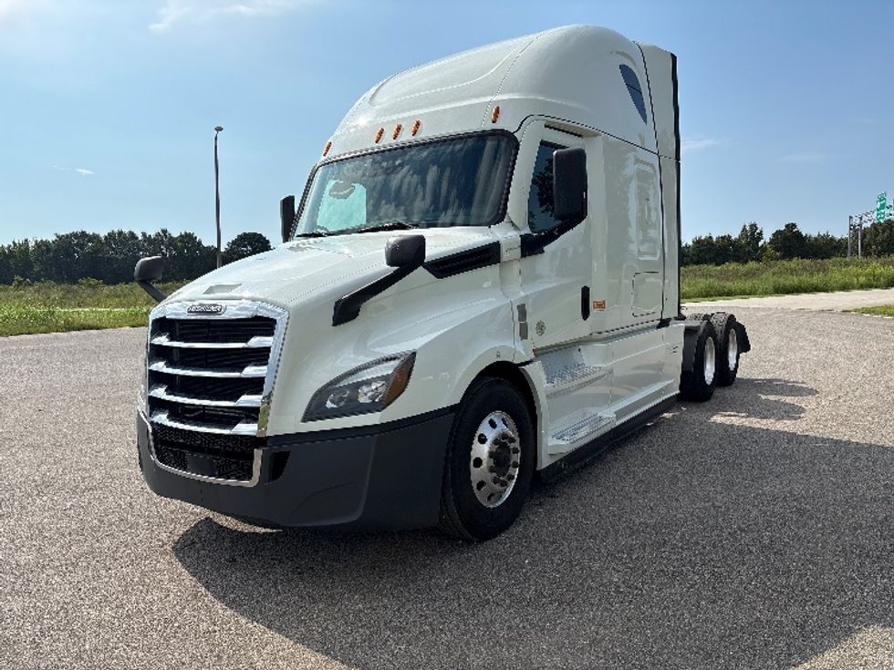 Sleeper Tractor-Heavy Duty Tractors-Freightliner-2021-T12664ST-Meridian-MS-436,191\n\t\tmiles-$ 75,500 - Image 3