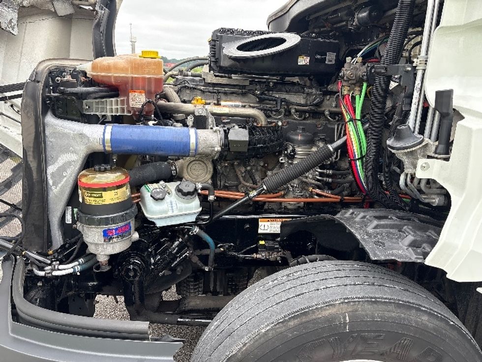 Sleeper Tractor-Heavy Duty Tractors-Freightliner-2021-T12664ST-Meridian-MS-444,564\n\t\tmiles-$ 75,000 - Image 21