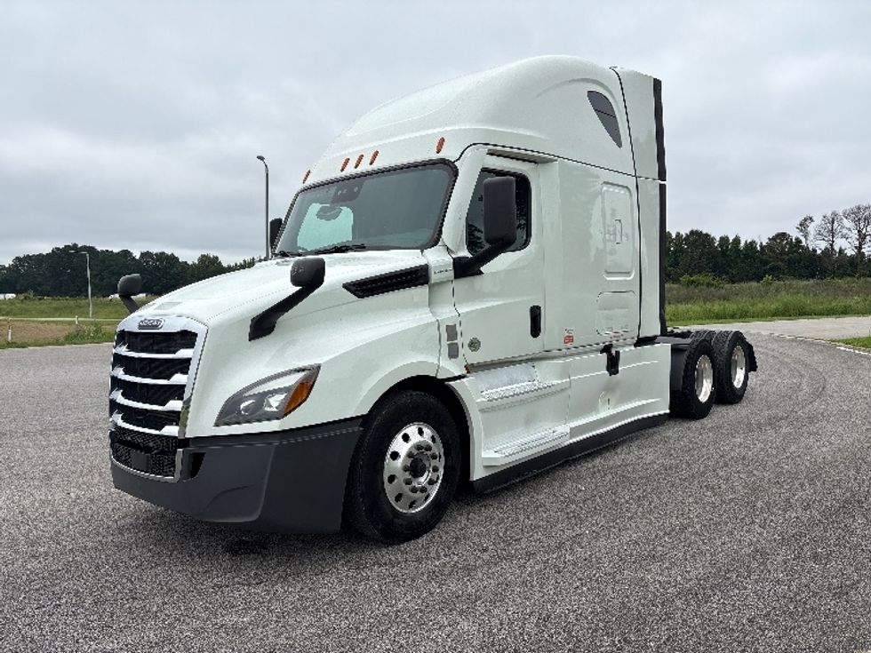 Sleeper Tractor-Heavy Duty Tractors-Freightliner-2021-T12664ST-Meridian-MS-444,564\n\t\tmiles-$ 75,000 - Image 3