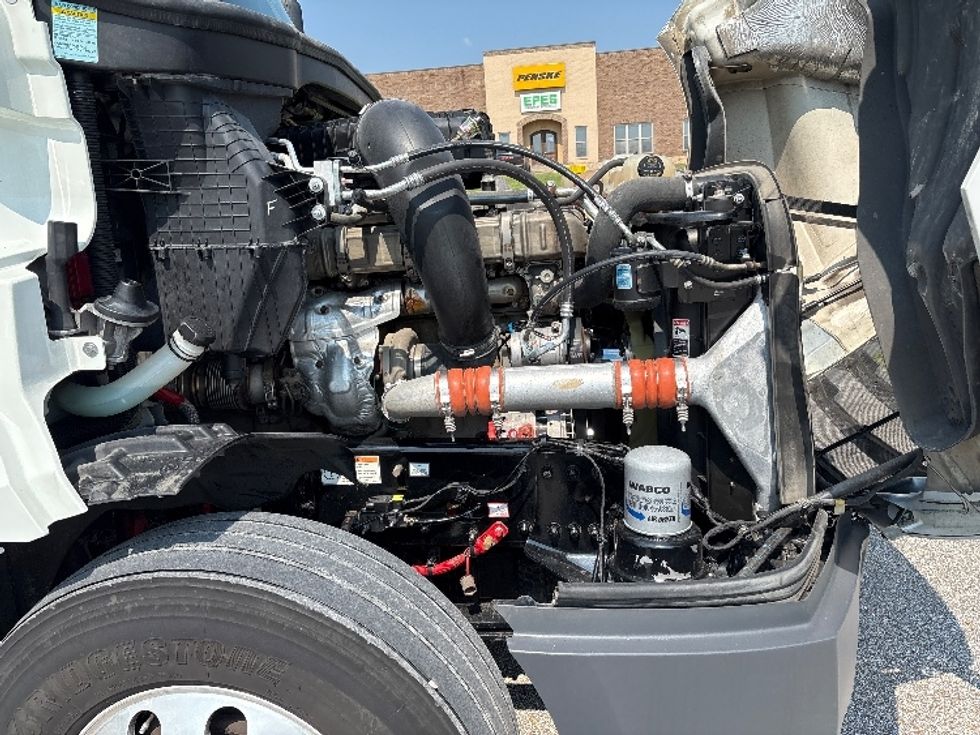 Sleeper Tractor-Heavy Duty Tractors-Freightliner-2021-T12664ST-Meridian-MS-492,505\n\t\tmiles-$ 70,500 - Image 20