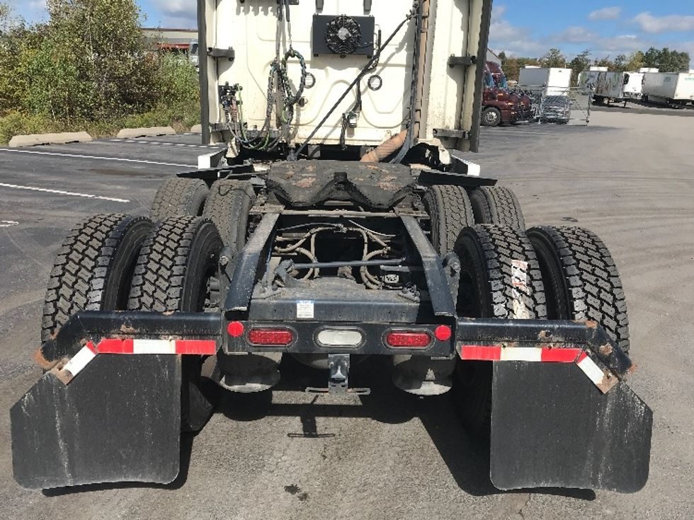 Sleeper Tractor-Heavy Duty Tractors-Freightliner-2021-T12664ST-Millville-NJ-354,898\n\t\tmiles-$ 76,500 - Image 6