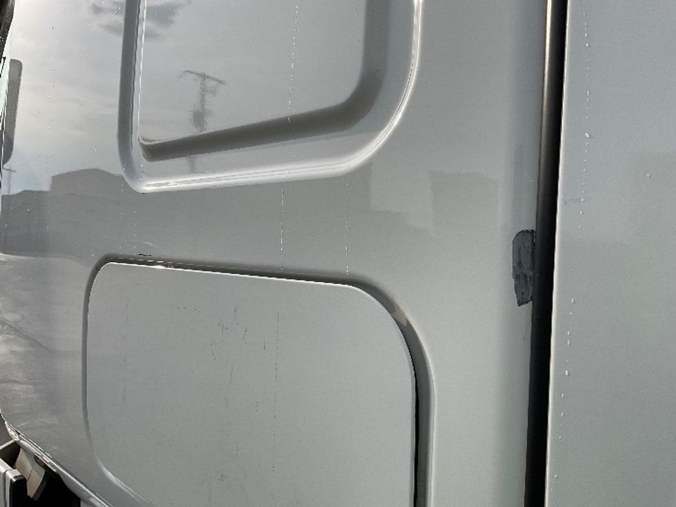 Sleeper Tractor-Heavy Duty Tractors-Freightliner-2021-T12664ST-Milwaukee-WI-573,818\n\t\tmiles-$ 55,750 - Image 23