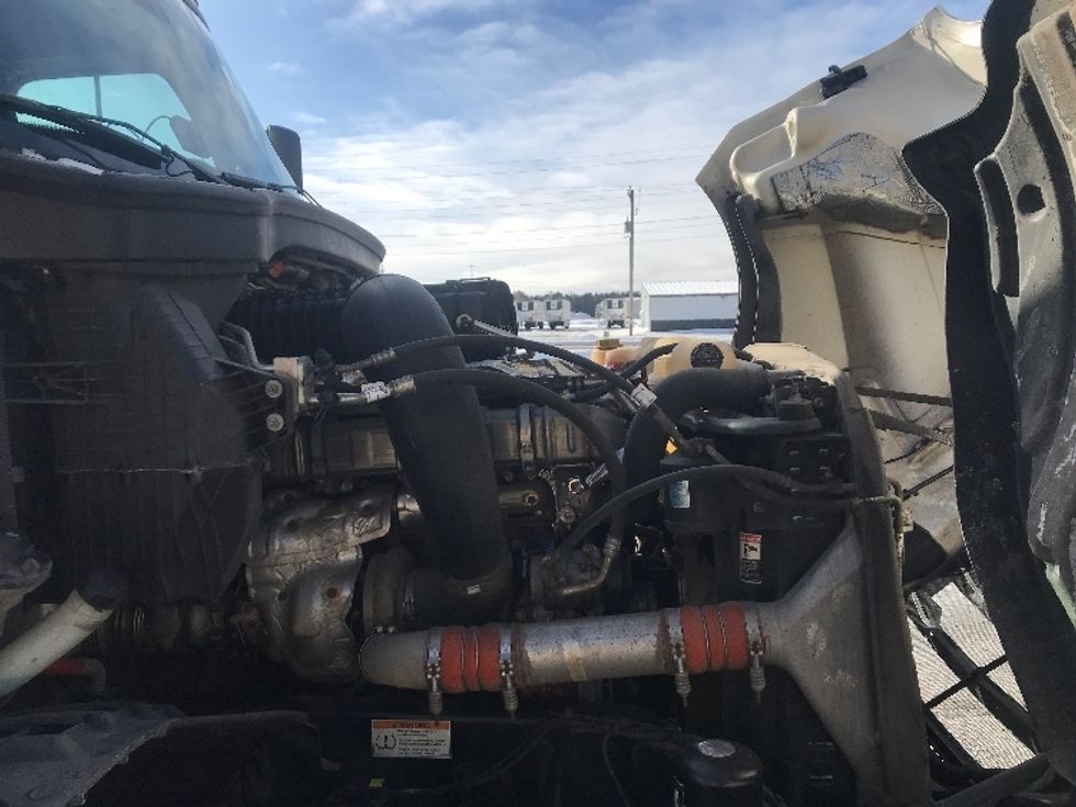 Sleeper Tractor-Heavy Duty Tractors-Freightliner-2021-T12664ST-Milwaukee-WI-606,003\n\t\tmiles-$ 59,500 - Image 19