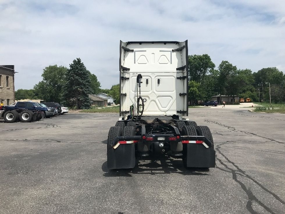 Sleeper Tractor-Heavy Duty Tractors-Freightliner-2021-T12664ST-Milwaukee-WI-623,702\n\t\tmiles-$ 51,500 - Image 6