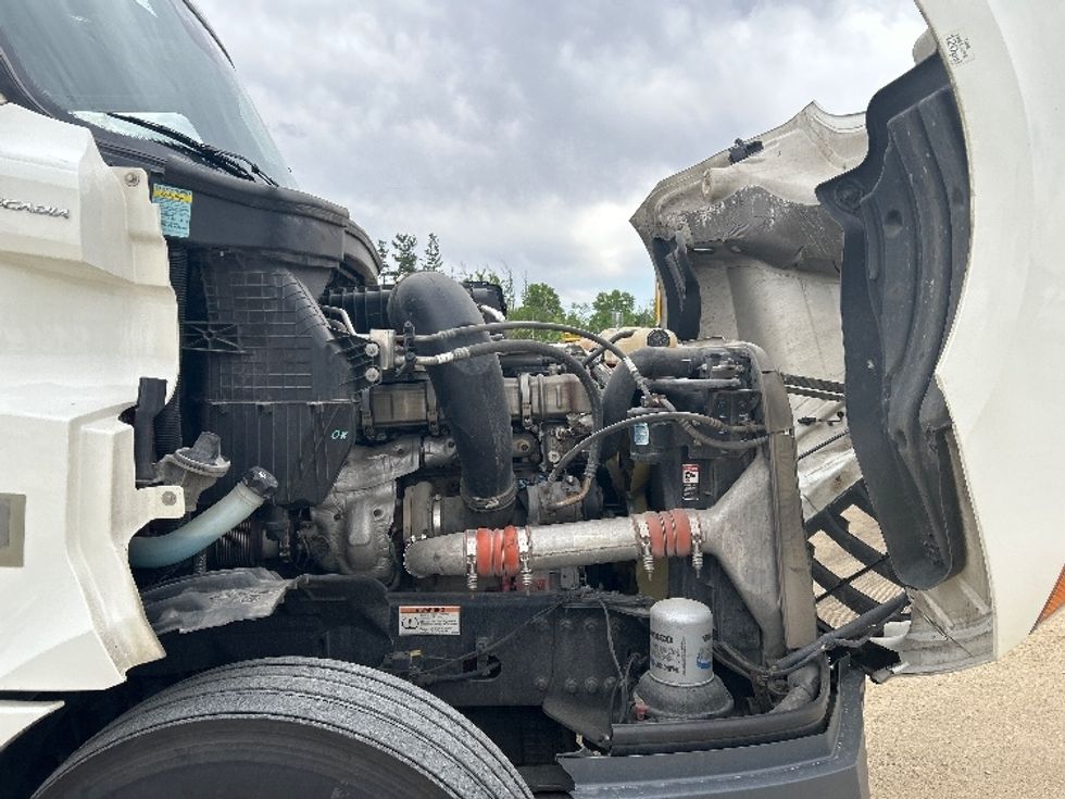 Sleeper Tractor-Heavy Duty Tractors-Freightliner-2021-T12664ST-Milwaukee-WI-625,596\n\t\tmiles-$ 51,500 - Image 20