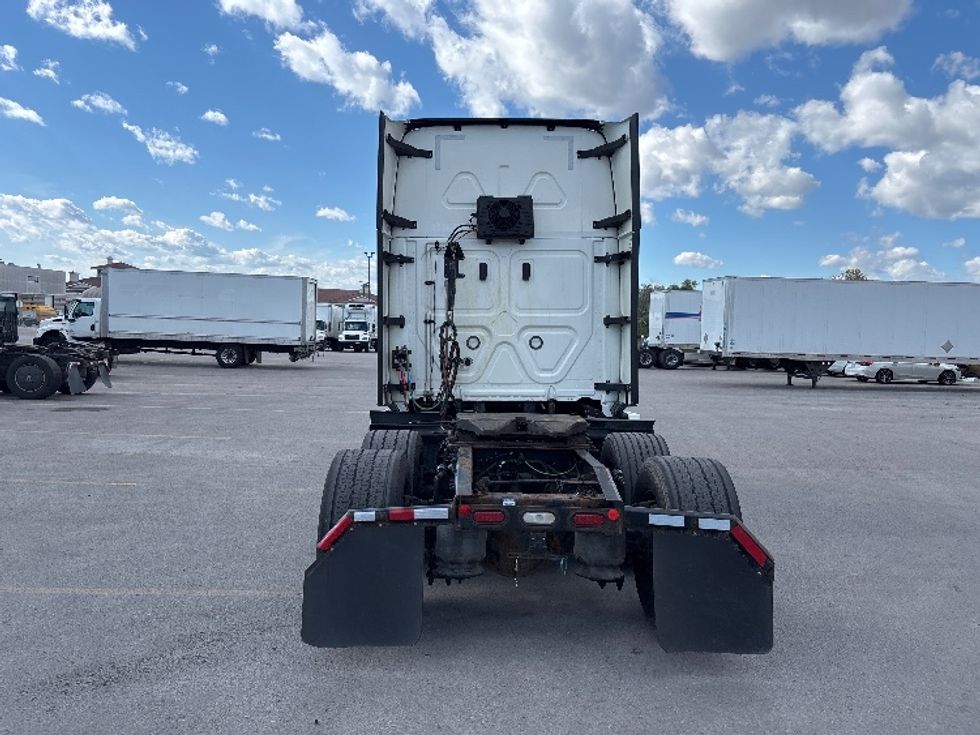 Sleeper Tractor-Heavy Duty Tractors-Freightliner-2021-T12664ST-Mississauga-ON-910,187\n\t\tkm-$ 78,250 - Image 6