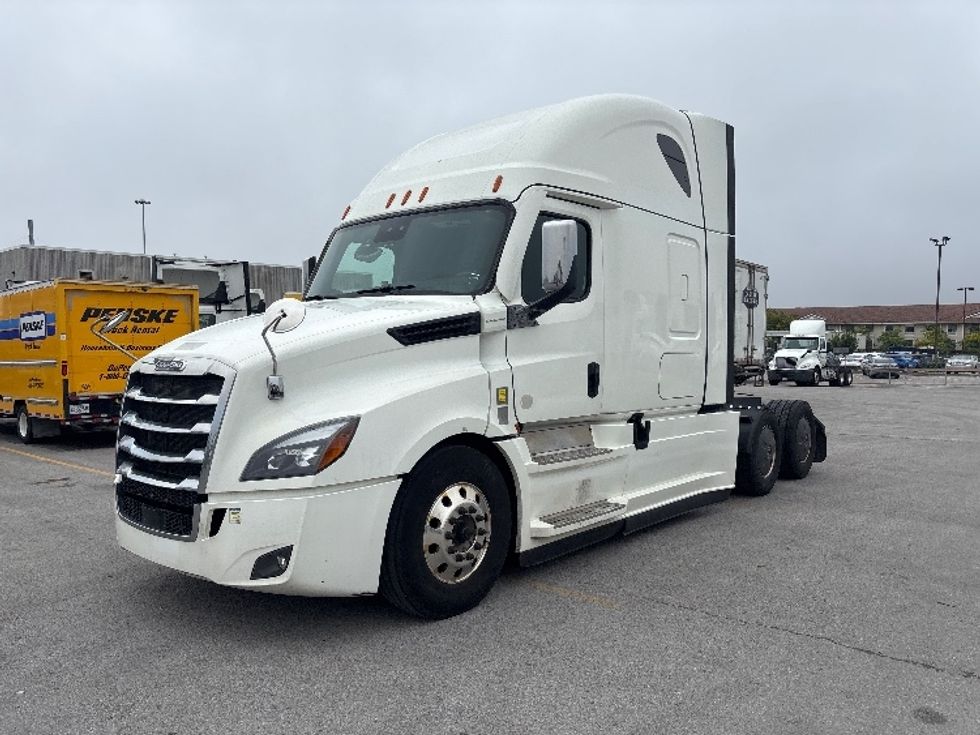 Sleeper Tractor-Heavy Duty Tractors-Freightliner-2021-T12664ST-Mississauga-ON-989,700\n\t\tkm-$ 75,750 - Image 3