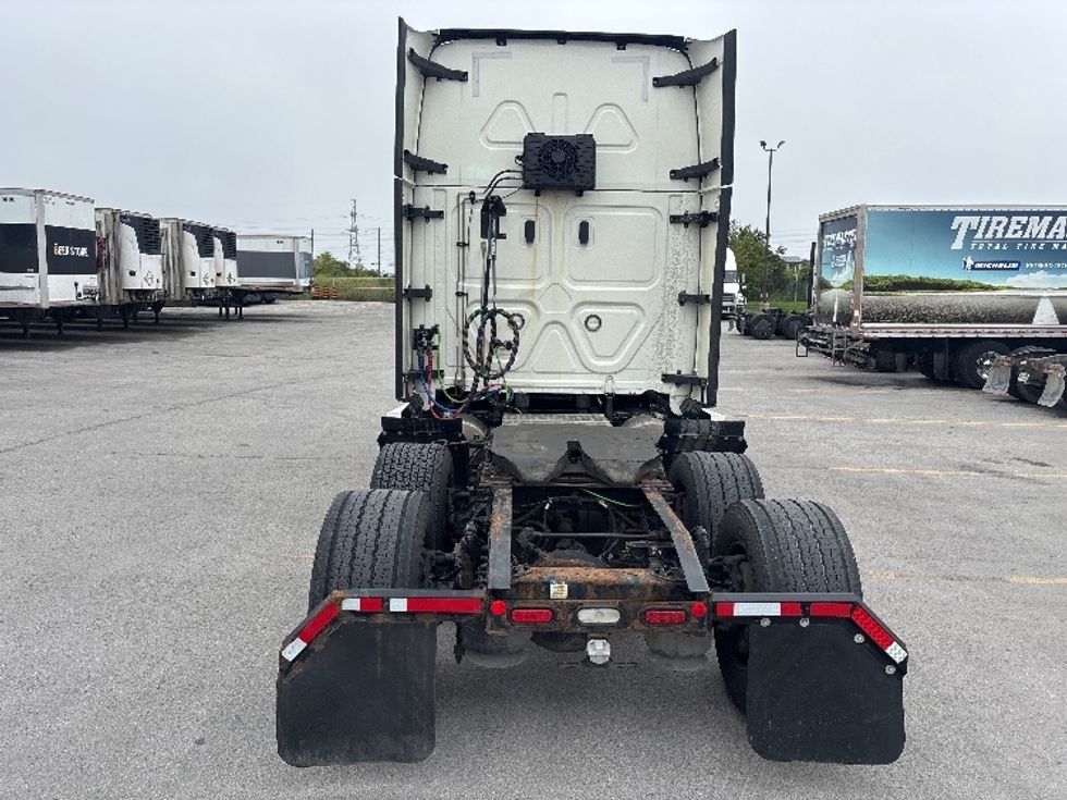 Sleeper Tractor-Heavy Duty Tractors-Freightliner-2021-T12664ST-Mississauga-ON-989,700\n\t\tkm-$ 75,750 - Image 6