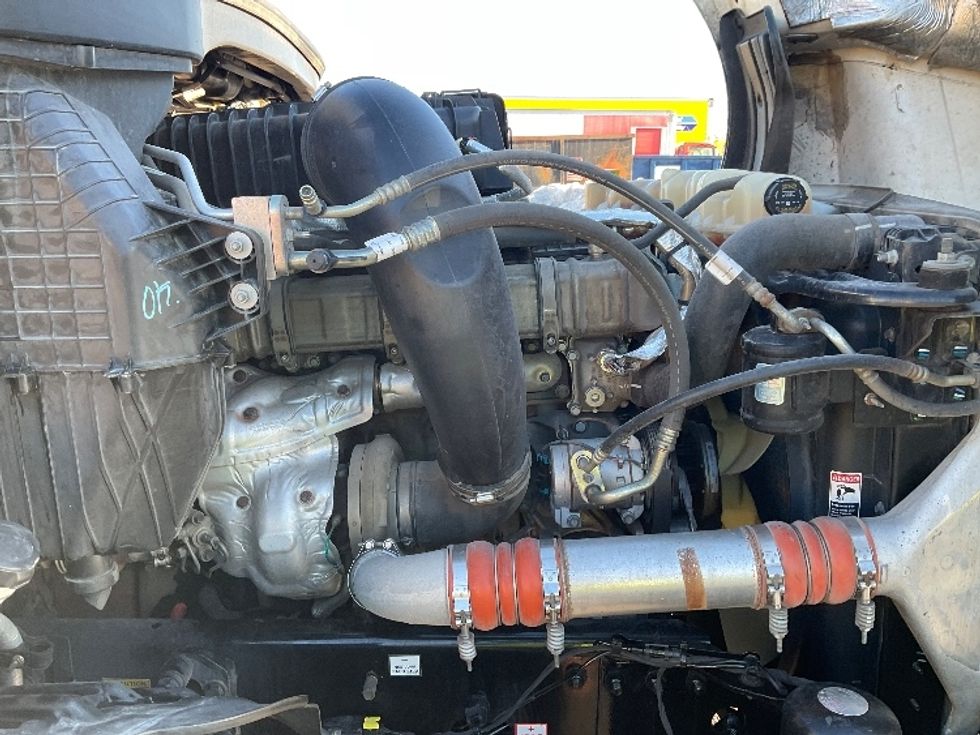 Sleeper Tractor-Heavy Duty Tractors-Freightliner-2021-T12664ST-Moberly-MO-628,503\n\t\tmiles-$ 49,500 - Image 20