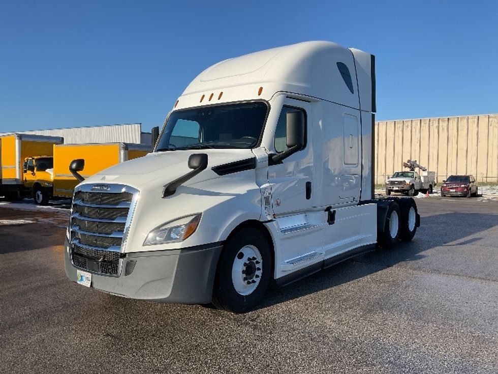 Sleeper Tractor-Heavy Duty Tractors-Freightliner-2021-T12664ST-Moberly-MO-628,503\n\t\tmiles-$ 49,500 - Image 3