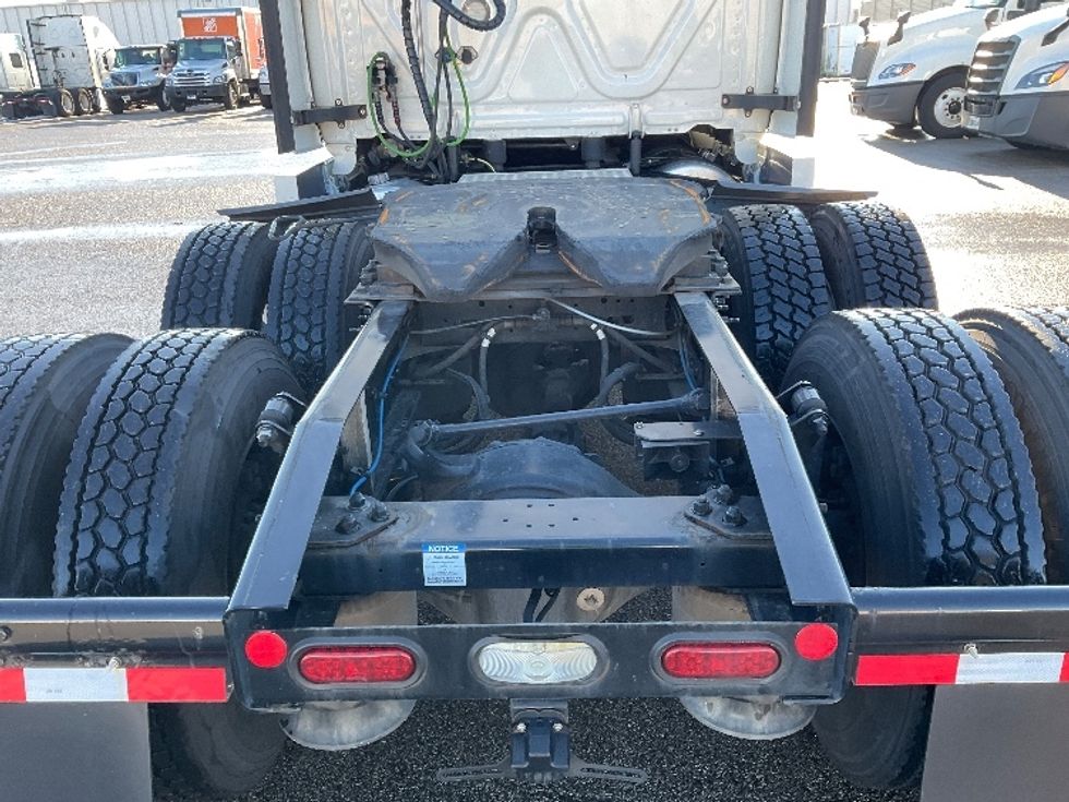 Sleeper Tractor-Heavy Duty Tractors-Freightliner-2021-T12664ST-Moberly-MO-628,503\n\t\tmiles-$ 49,500 - Image 6