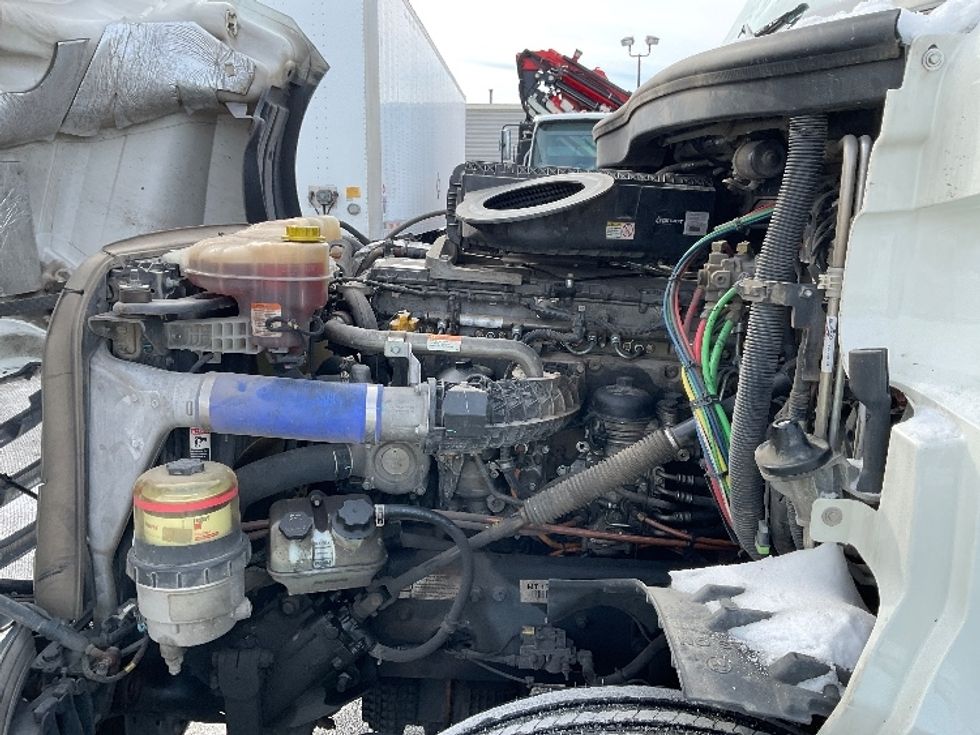 Sleeper Tractor-Heavy Duty Tractors-Freightliner-2021-T12664ST-Moberly-MO-635,833\n\t\tmiles-$ 48,750 - Image 21