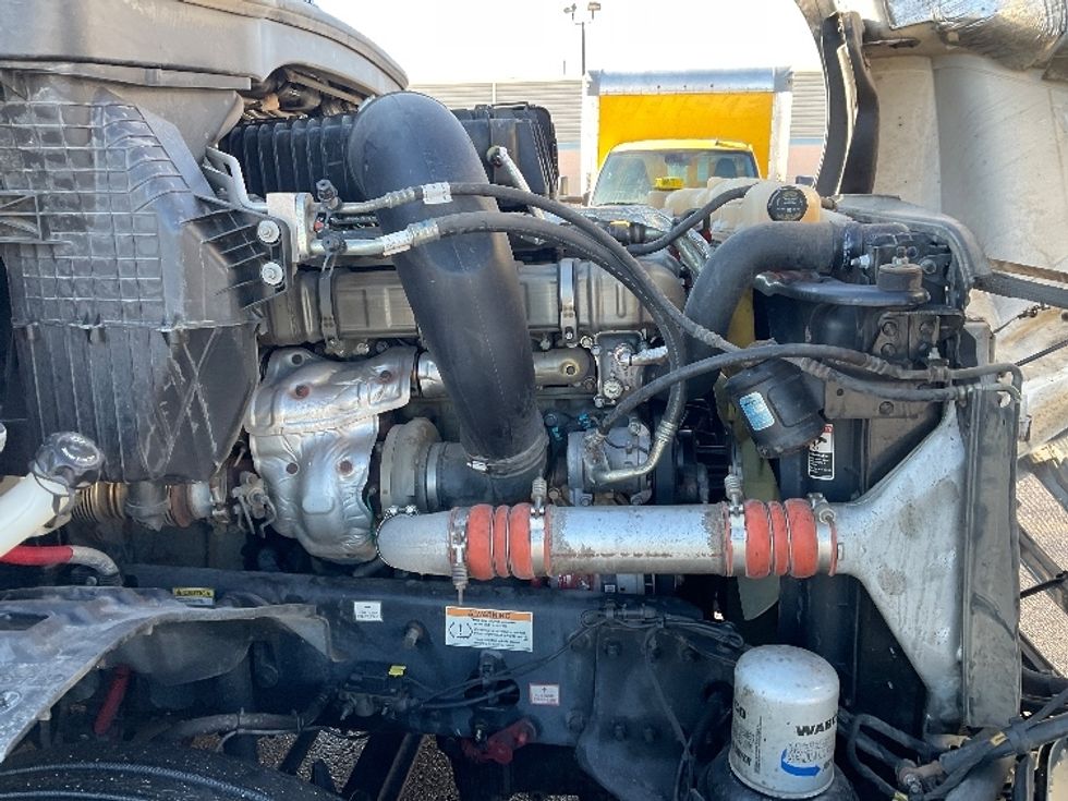 Sleeper Tractor-Heavy Duty Tractors-Freightliner-2021-T12664ST-Moberly-MO-646,697\n\t\tmiles-$ 48,000 - Image 20