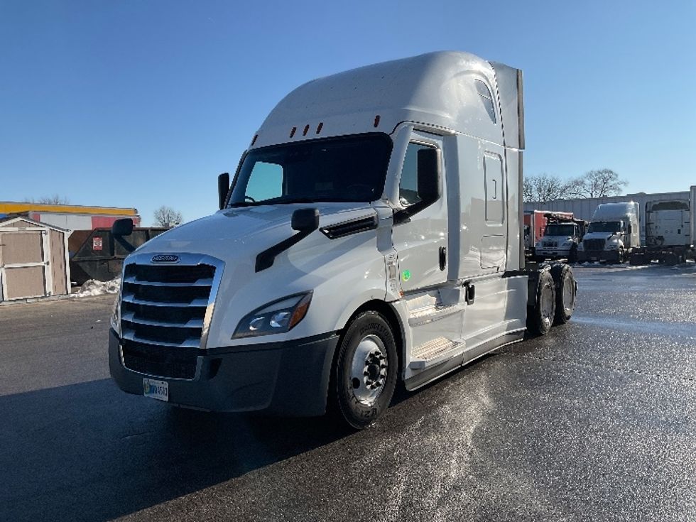Sleeper Tractor-Heavy Duty Tractors-Freightliner-2021-T12664ST-Moberly-MO-646,697\n\t\tmiles-$ 48,000 - Image 3