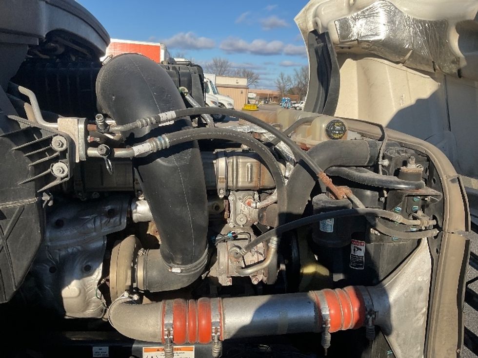 Sleeper Tractor-Heavy Duty Tractors-Freightliner-2021-T12664ST-Moberly-MO-662,935\n\t\tmiles-$ 46,500 - Image 20