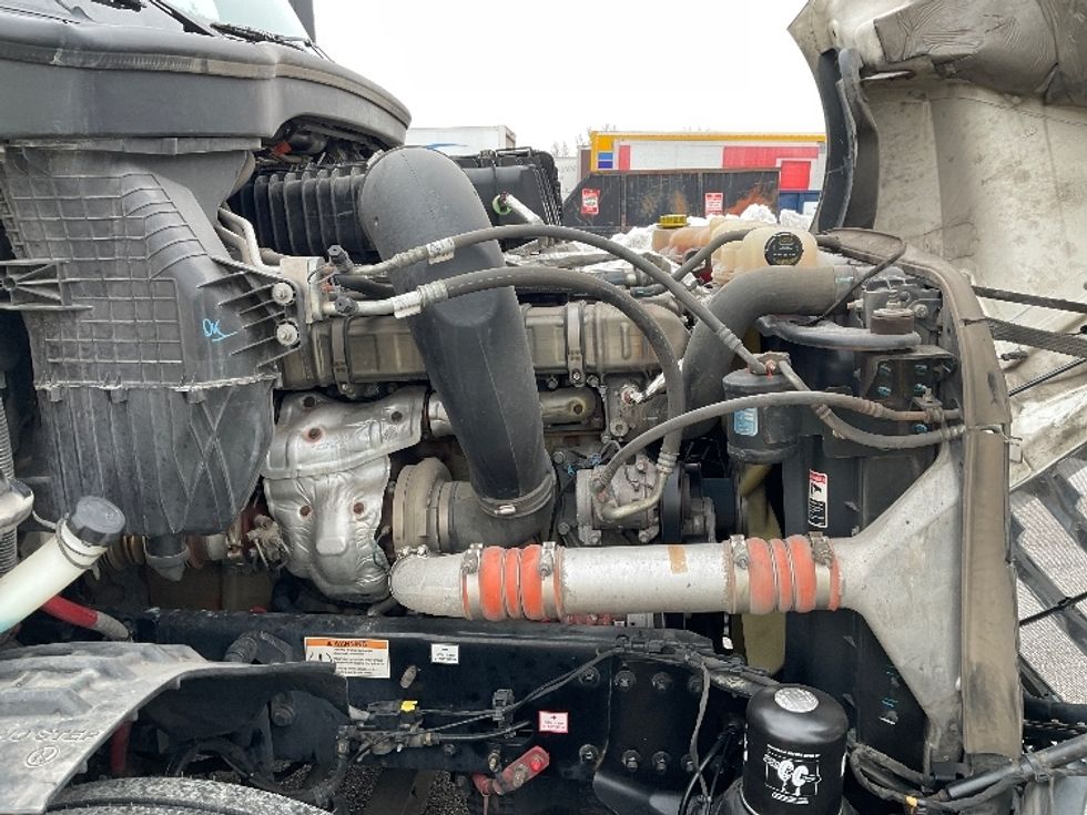 Sleeper Tractor-Heavy Duty Tractors-Freightliner-2021-T12664ST-Moberly-MO-666,065\n\t\tmiles-$ 46,250 - Image 20