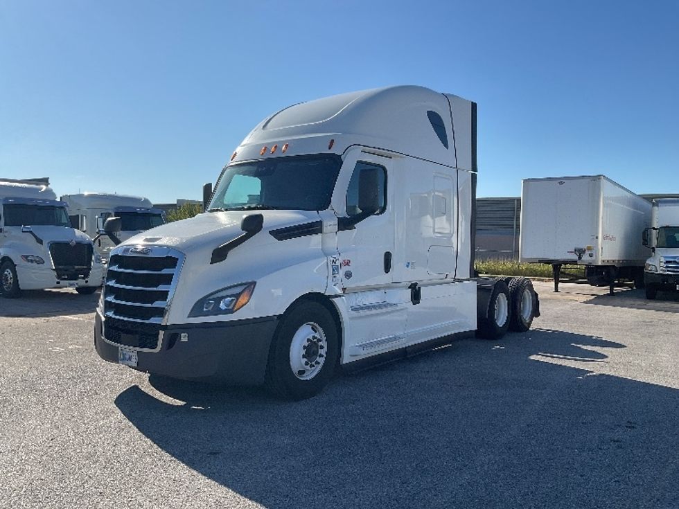 Sleeper Tractor-Heavy Duty Tractors-Freightliner-2021-T12664ST-Moberly-MO-672,808\n\t\tmiles-$ 49,250 - Image 3