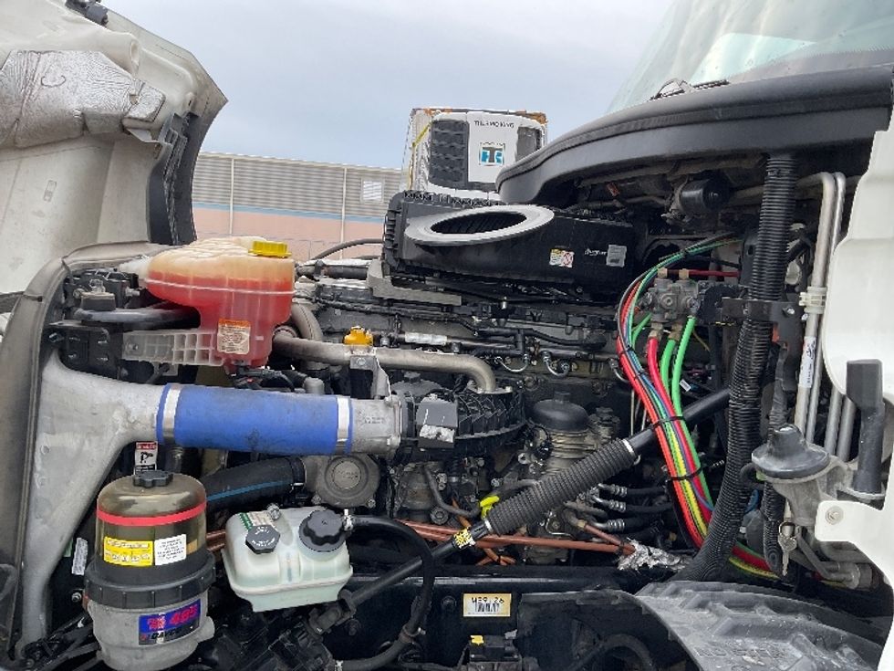 Sleeper Tractor-Heavy Duty Tractors-Freightliner-2021-T12664ST-Moberly-MO-682,722\n\t\tmiles-$ 47,000 - Image 21