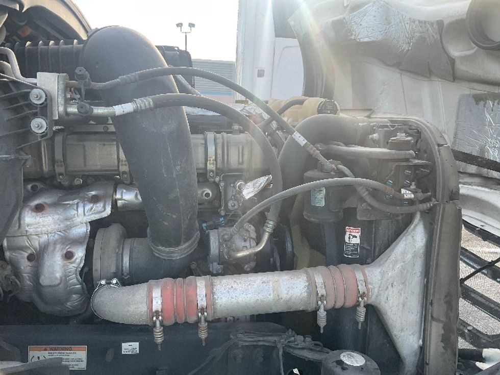 Sleeper Tractor-Heavy Duty Tractors-Freightliner-2021-T12664ST-Moberly-MO-774,974\n\t\tmiles-$ 38,750 - Image 20