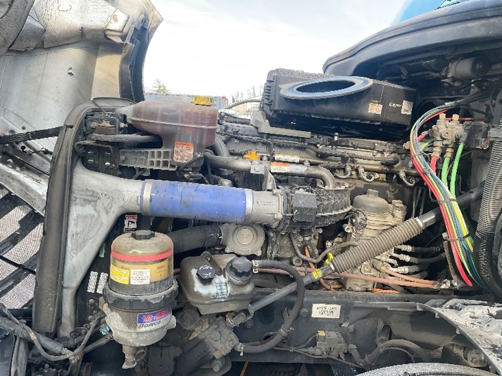 Sleeper Tractor-Heavy Duty Tractors-Freightliner-2021-T12664ST-Moberly-MO-774,974\n\t\tmiles-$ 38,750 - Image 21