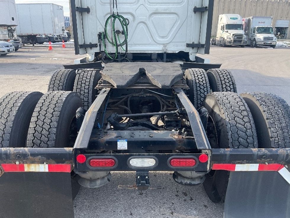 Sleeper Tractor-Heavy Duty Tractors-Freightliner-2021-T12664ST-Moberly-MO-774,974\n\t\tmiles-$ 38,750 - Image 6