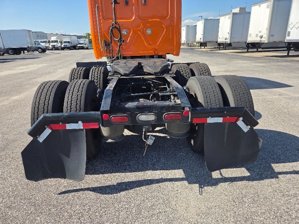 Sleeper Tractor-Heavy Duty Tractors-Freightliner-2021-T12664ST-Mobile-AL-648,277\n\t\tmiles-$ 48,000 - Image 6