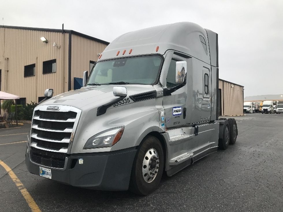 Sleeper Tractor-Heavy Duty Tractors-Freightliner-2021-T12664ST-Montebello-CA-539,114\n\t\tmiles-$ 70,000 - Image 3