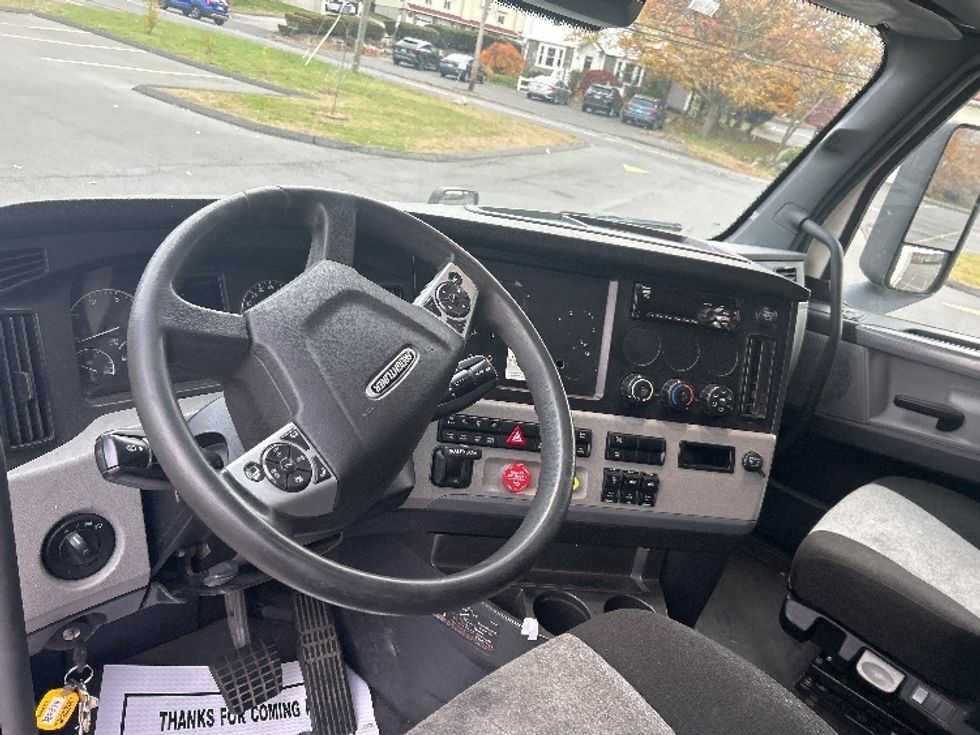 Sleeper Tractor-Heavy Duty Tractors-Freightliner-2021-T12664ST-Montgomery-NY-548,743\n\t\tmiles-$ 58,000 - Image 11