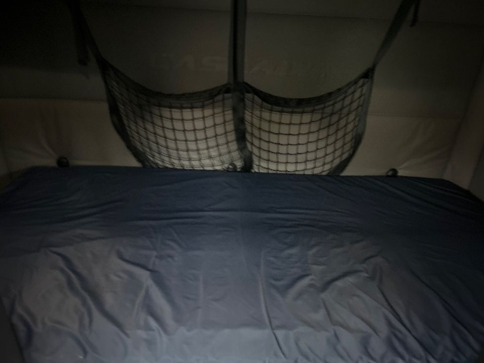 Sleeper Tractor-Heavy Duty Tractors-Freightliner-2021-T12664ST-Montgomery-NY-548,743\n\t\tmiles-$ 58,000 - Image 16