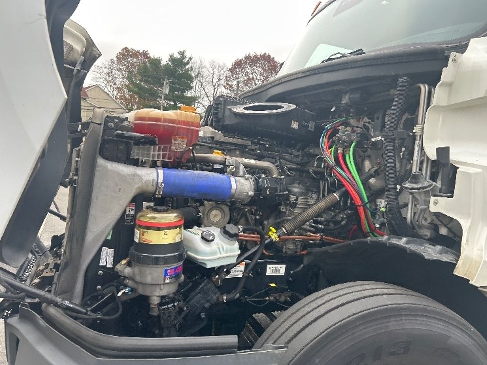 Sleeper Tractor-Heavy Duty Tractors-Freightliner-2021-T12664ST-Montgomery-NY-548,743\n\t\tmiles-$ 58,000 - Image 21