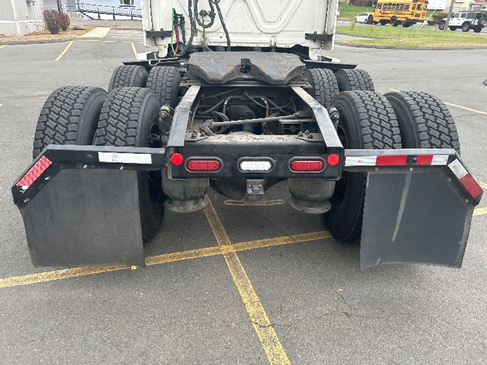 Sleeper Tractor-Heavy Duty Tractors-Freightliner-2021-T12664ST-Montgomery-NY-548,743\n\t\tmiles-$ 58,000 - Image 6