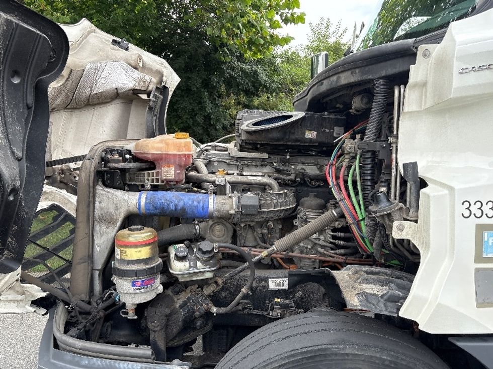 Sleeper Tractor-Heavy Duty Tractors-Freightliner-2021-T12664ST-Montgomery-NY-579,566\n\t\tmiles-$ 59,000 - Image 21