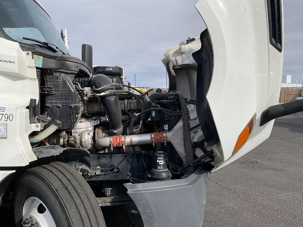 Sleeper Tractor-Heavy Duty Tractors-Freightliner-2021-T12664ST-Montgomery-NY-670,823\n\t\tmiles-$ 47,250 - Image 20