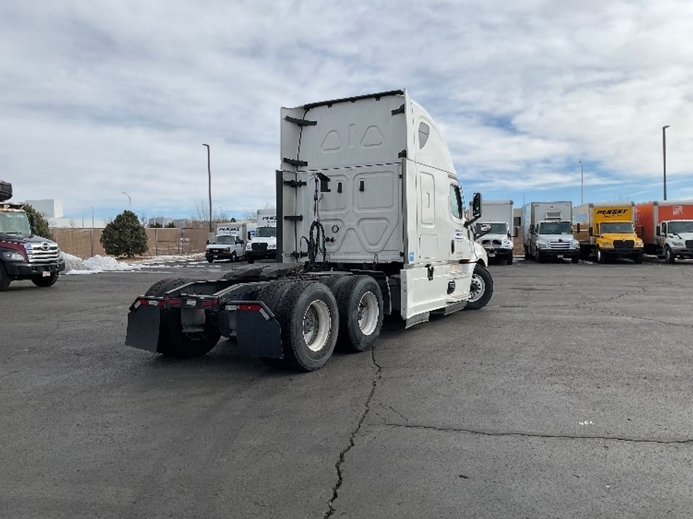 Sleeper Tractor-Heavy Duty Tractors-Freightliner-2021-T12664ST-Montgomery-NY-670,823\n\t\tmiles-$ 47,250 - Image 7