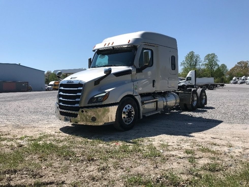 Sleeper Tractor-Heavy Duty Tractors-Freightliner-2021-T12664ST-Morristown-TN-446,193\n\t\tmiles-$ 63,250 - Image 3