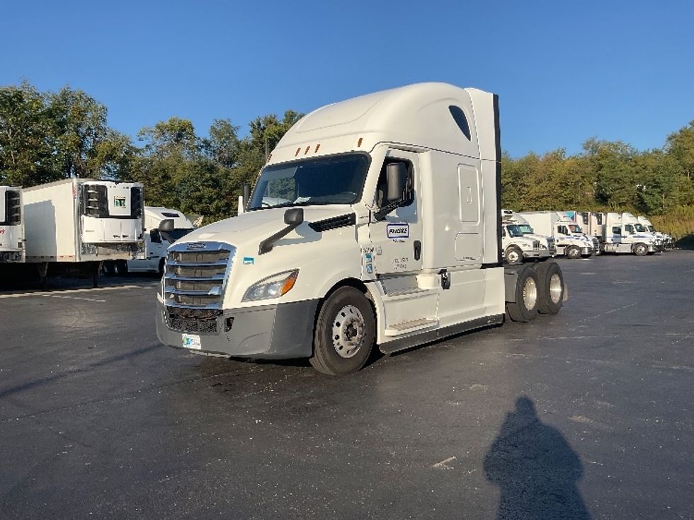 Sleeper Tractor-Heavy Duty Tractors-Freightliner-2021-T12664ST-Mount Pleasant-PA-559,959\n\t\tmiles-$ 52,750 - Image 3
