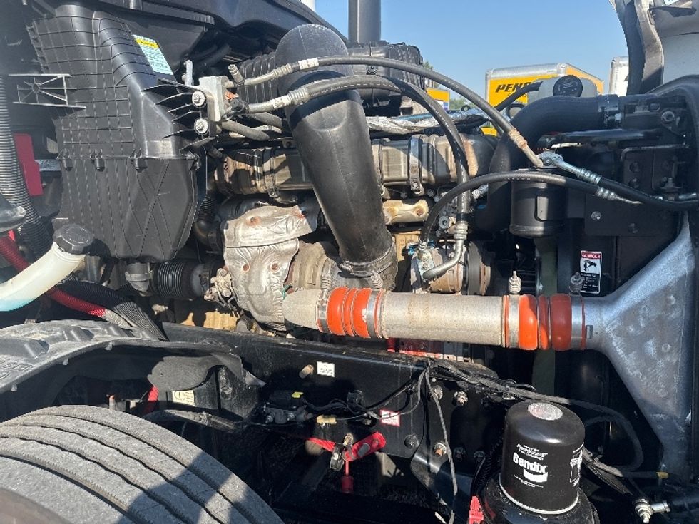 Sleeper Tractor-Heavy Duty Tractors-Freightliner-2021-T12664ST-Nashville (Mount Juliet)-TN-418,319\n\t\tmiles-$ 77,500 - Image 20