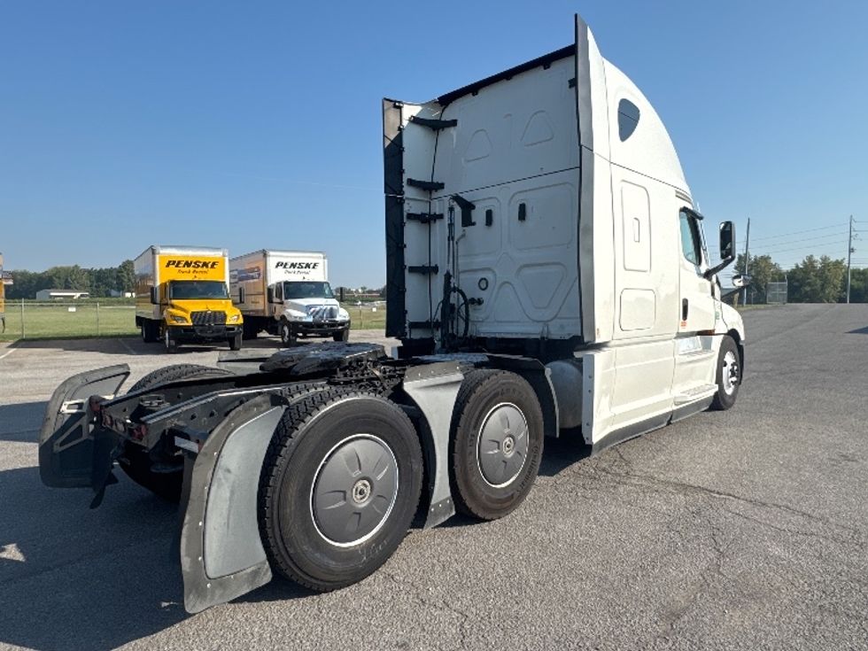 Sleeper Tractor-Heavy Duty Tractors-Freightliner-2021-T12664ST-Nashville (Mount Juliet)-TN-418,319\n\t\tmiles-$ 77,500 - Image 7