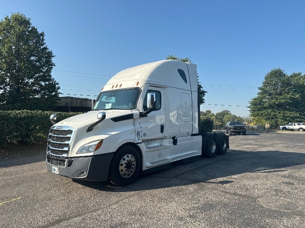 Sleeper Tractor-Heavy Duty Tractors-Freightliner-2021-T12664ST-Nashville (Mount Juliet)-TN-594,936\n\t\tmiles-$ 60,000 - Image 3