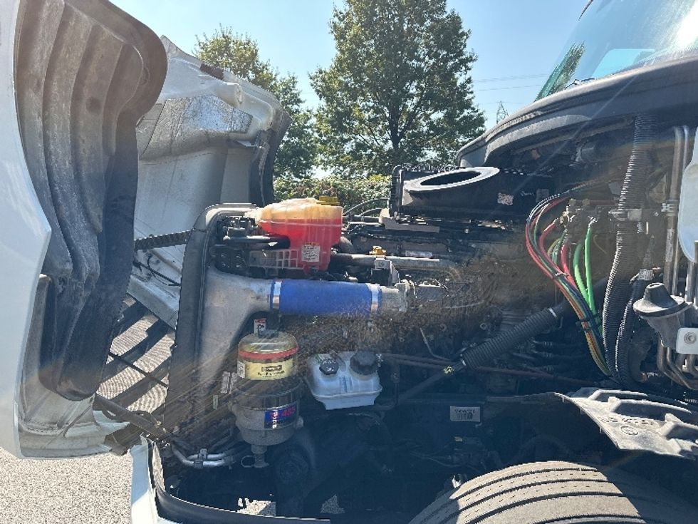 Sleeper Tractor-Heavy Duty Tractors-Freightliner-2021-T12664ST-Nashville-TN-447,009\n\t\tmiles-$ 73,250 - Image 21