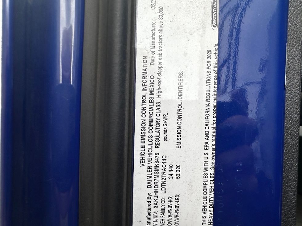 Sleeper Tractor-Heavy Duty Tractors-Freightliner-2021-T12664ST-New Castle-DE-473,901\n\t\tmiles-$ 60,250 - Image 23