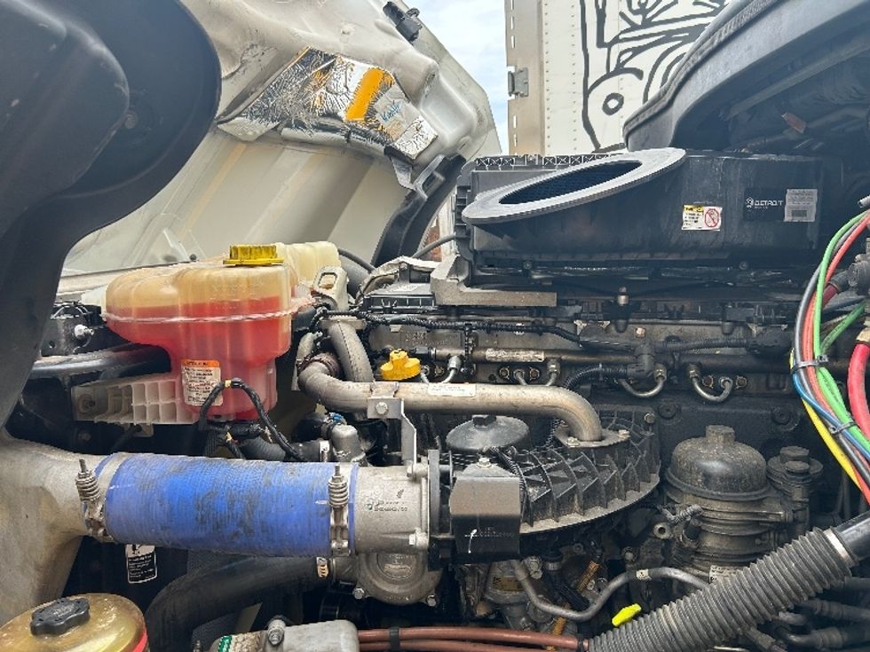 Sleeper Tractor-Heavy Duty Tractors-Freightliner-2021-T12664ST-Norcross-GA-475,368\n\t\tmiles-$ 68,500 - Image 20