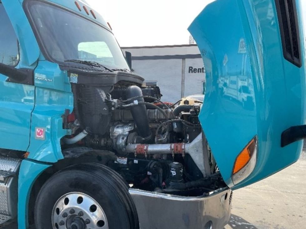 Sleeper Tractor-Heavy Duty Tractors-Freightliner-2021-T12664ST-Norcross-GA-479,164\n\t\tmiles-$ 62,000 - Image 21