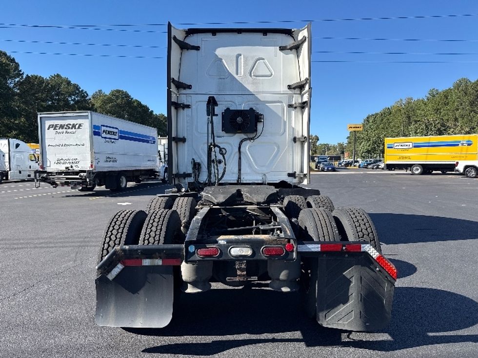 Sleeper Tractor-Heavy Duty Tractors-Freightliner-2021-T12664ST-Norcross-GA-554,148\n\t\tmiles-$ 69,500 - Image 6