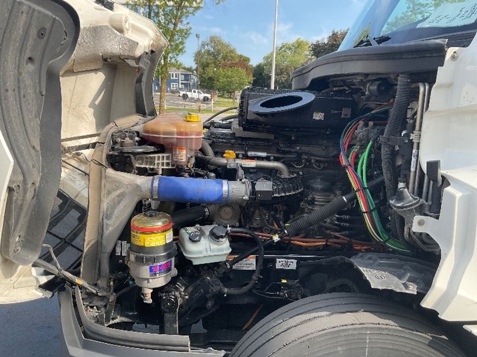 Sleeper Tractor-Heavy Duty Tractors-Freightliner-2021-T12664ST-North Fond Du Lac-WI-603,658\n\t\tmiles-$ 53,250 - Image 20