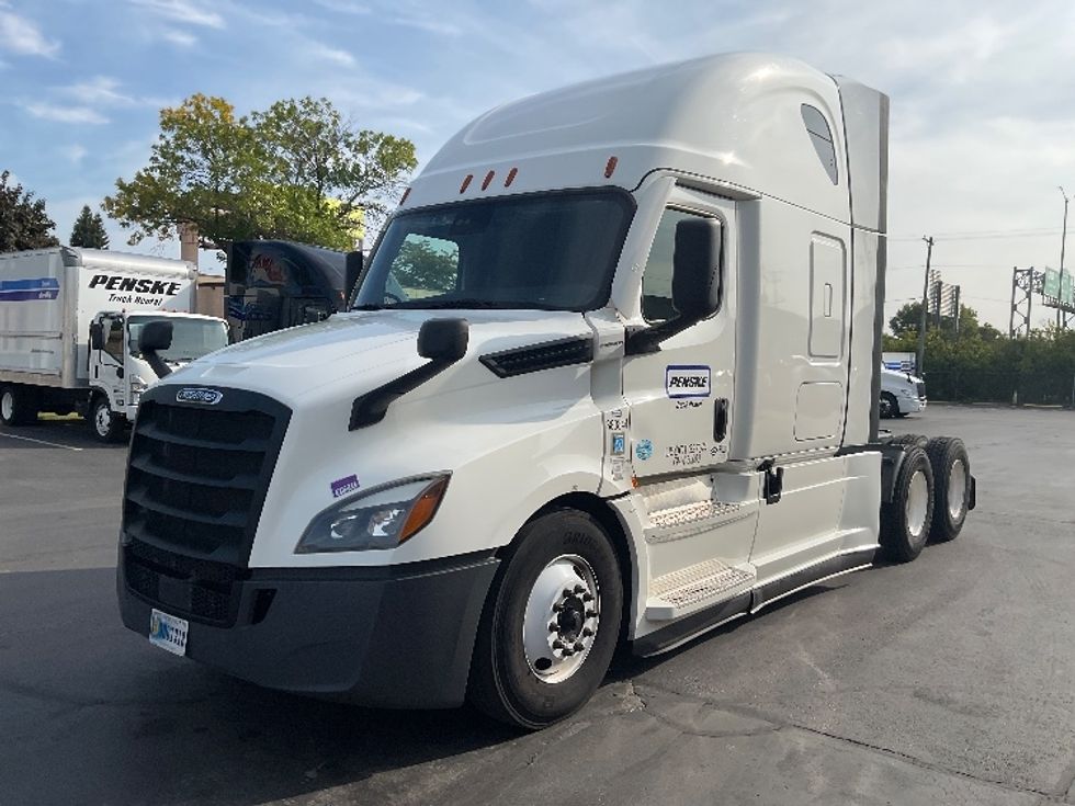 Sleeper Tractor-Heavy Duty Tractors-Freightliner-2021-T12664ST-North Fond Du Lac-WI-603,658\n\t\tmiles-$ 53,250 - Image 3