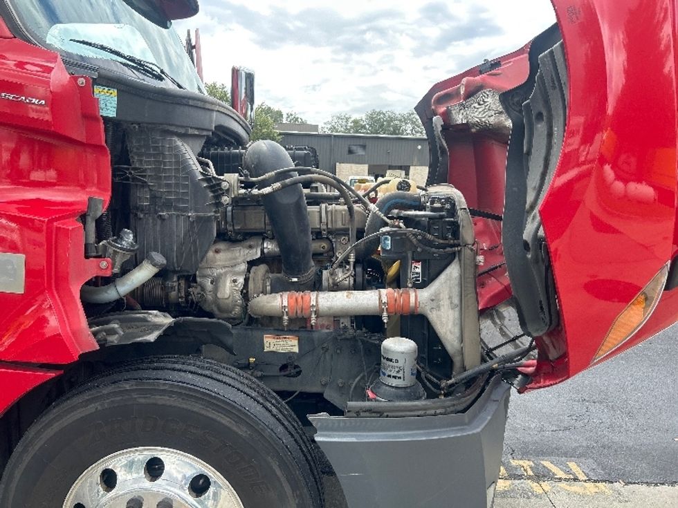 Sleeper Tractor-Heavy Duty Tractors-Freightliner-2021-T12664ST-Ocala-FL-490,888\n\t\tmiles-$ 74,500 - Image 20