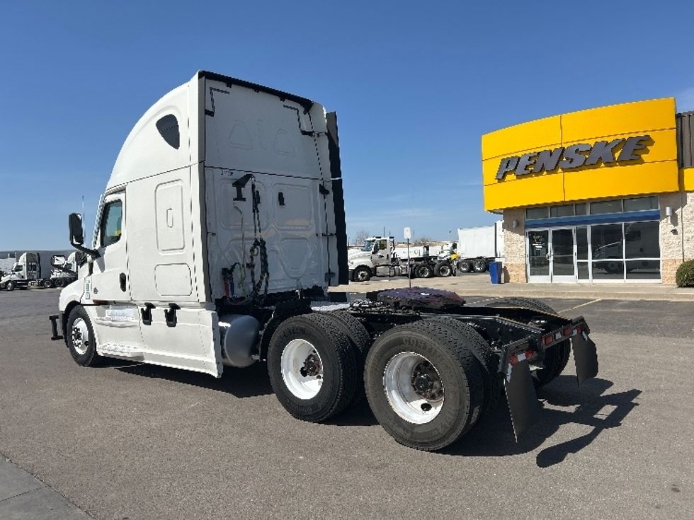 Sleeper Tractor-Heavy Duty Tractors-Freightliner-2021-T12664ST-Oklahoma City-OK-395,980\n\t\tmiles-$ 73,750 - Image 5