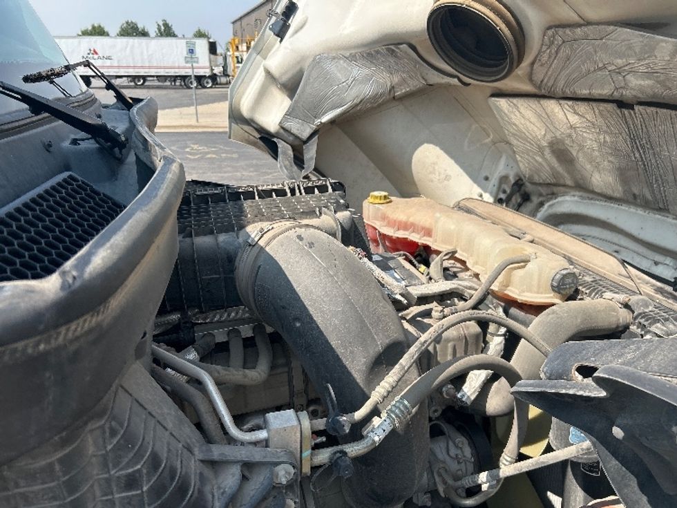 Sleeper Tractor-Heavy Duty Tractors-Freightliner-2021-T12664ST-Oklahoma City-OK-451,672\n\t\tmiles-$ 72,000 - Image 20